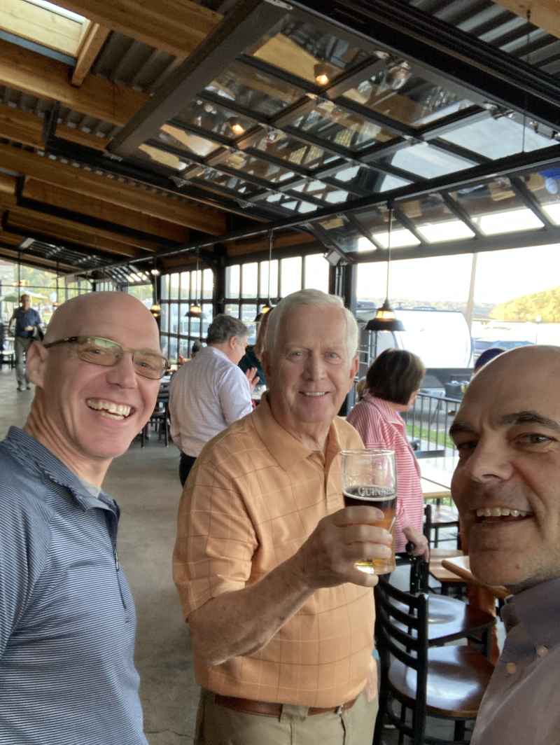 20230928 Happy Hour At Charlies